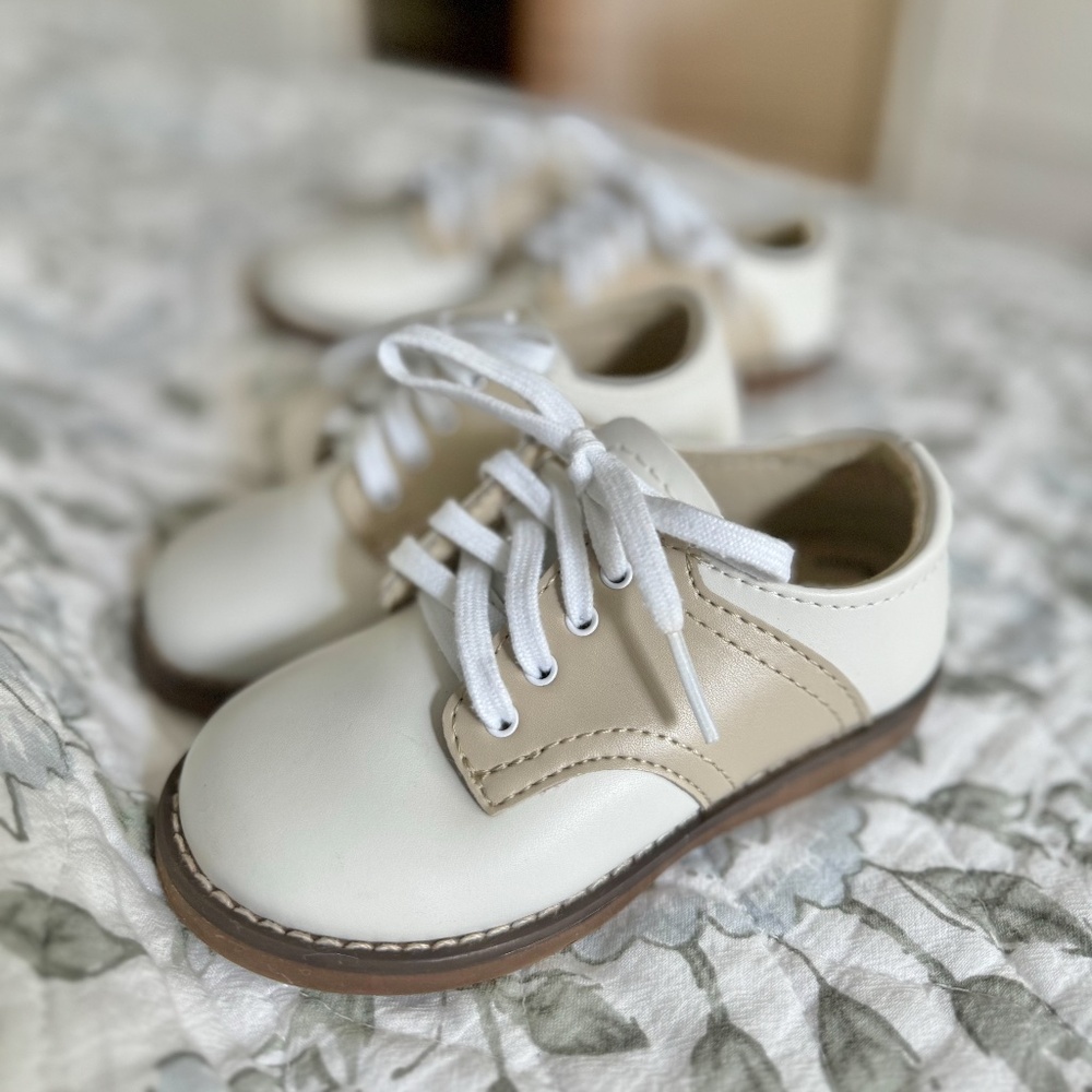 SOLD VGUC Boys Footmates Shoes Cheer 3